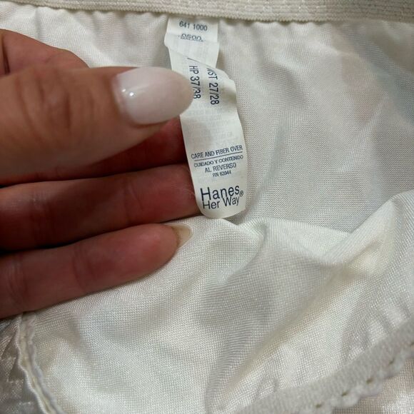 Vintage 1970’s Ladies Hanes her Way White High Waisted Panties Size Medium - Picture 10 of 12